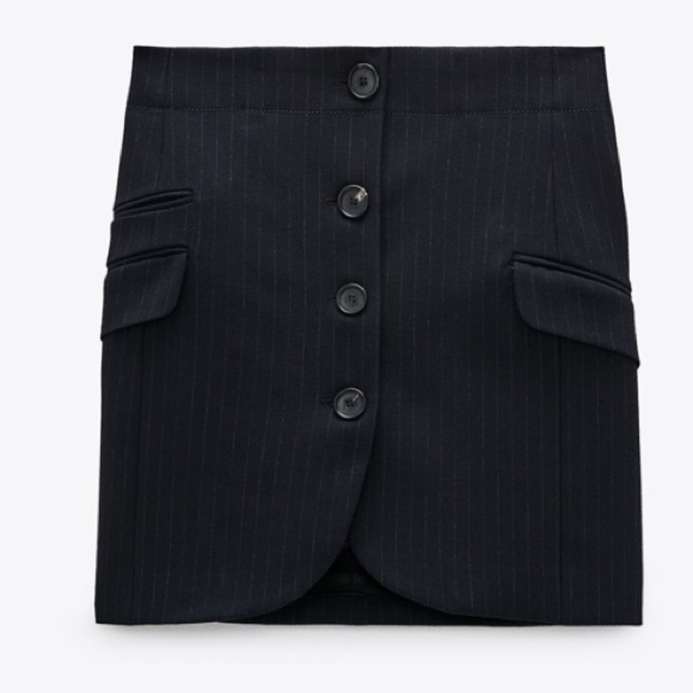 Zara mini skirt new with tag size small style 8166 / 524 / 401